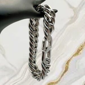 Unisex Chain Link Stainless Silver 9” Bracelet with Closed Box Clasp